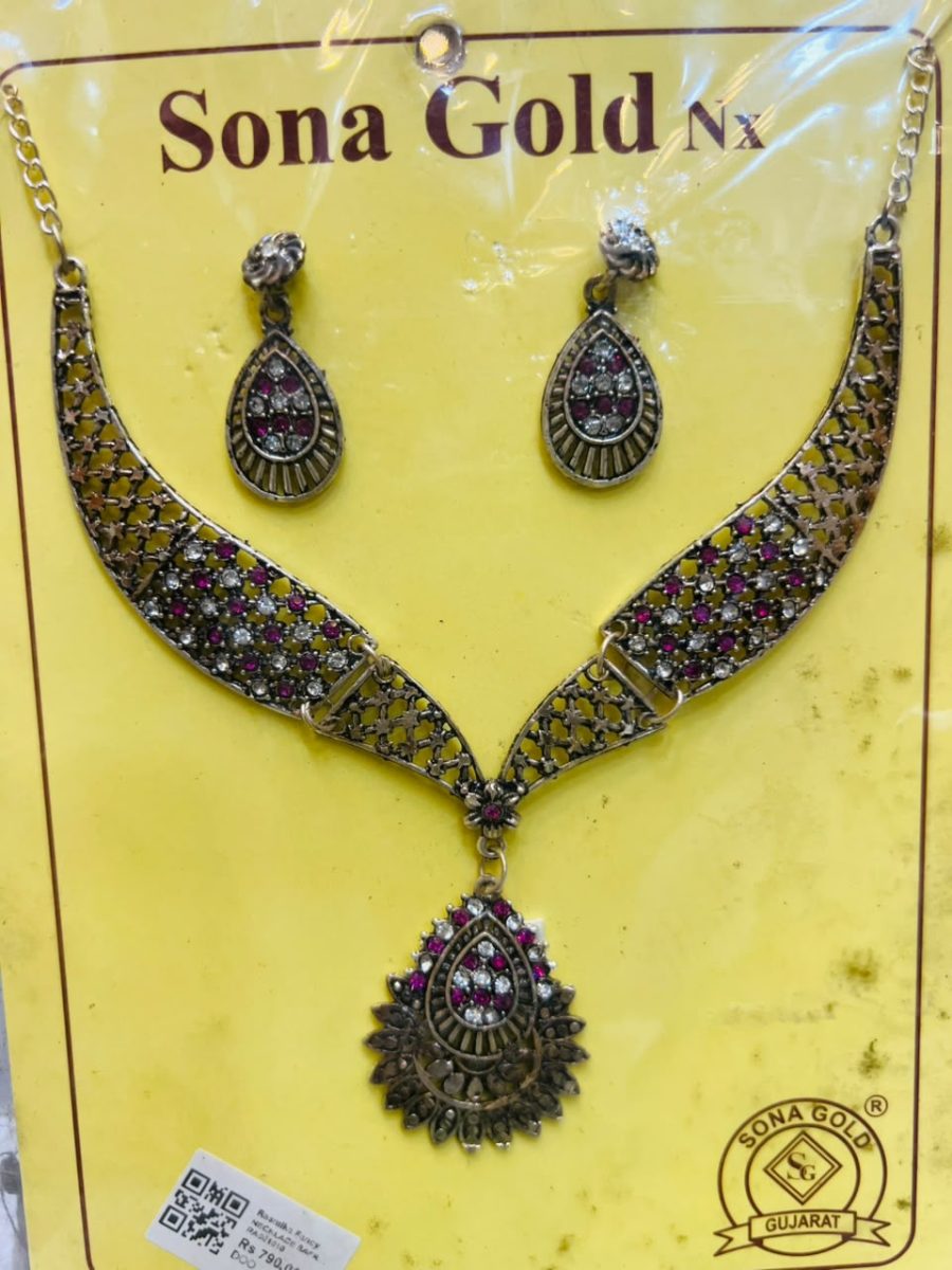 NECKLACE SAFRAZ 132 View 4