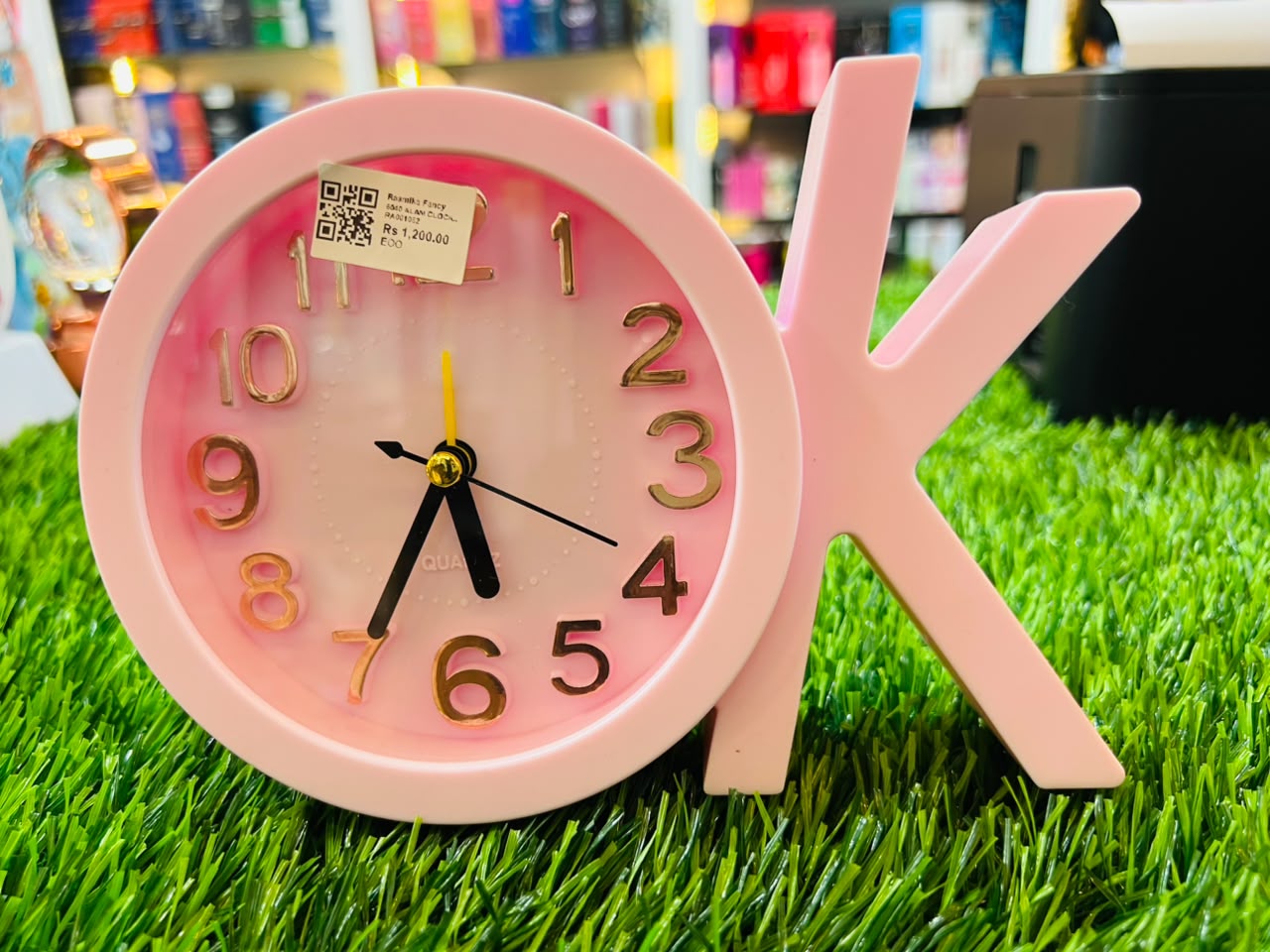 6040 ALAM CLOCK View 2