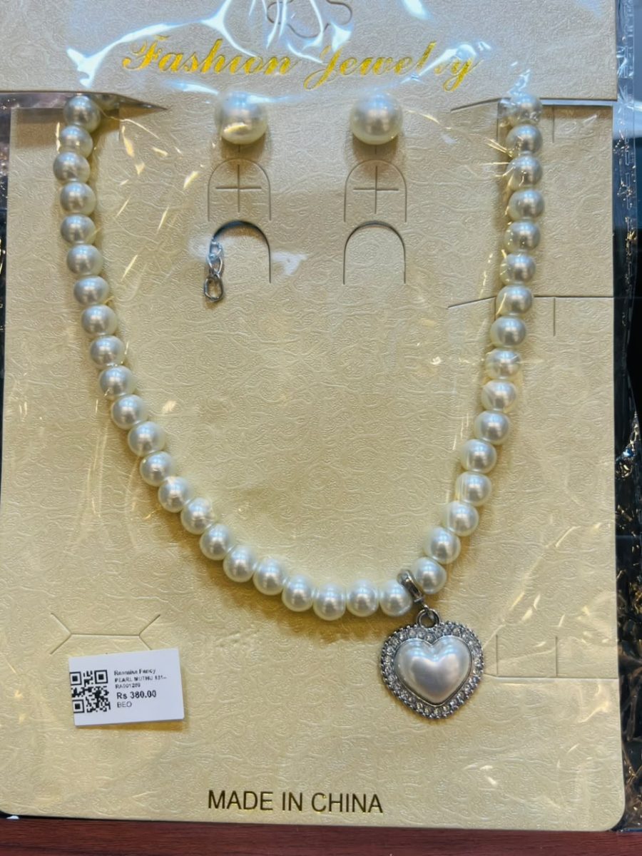 PEARL MUTHU 131 - Rasmika Fancy