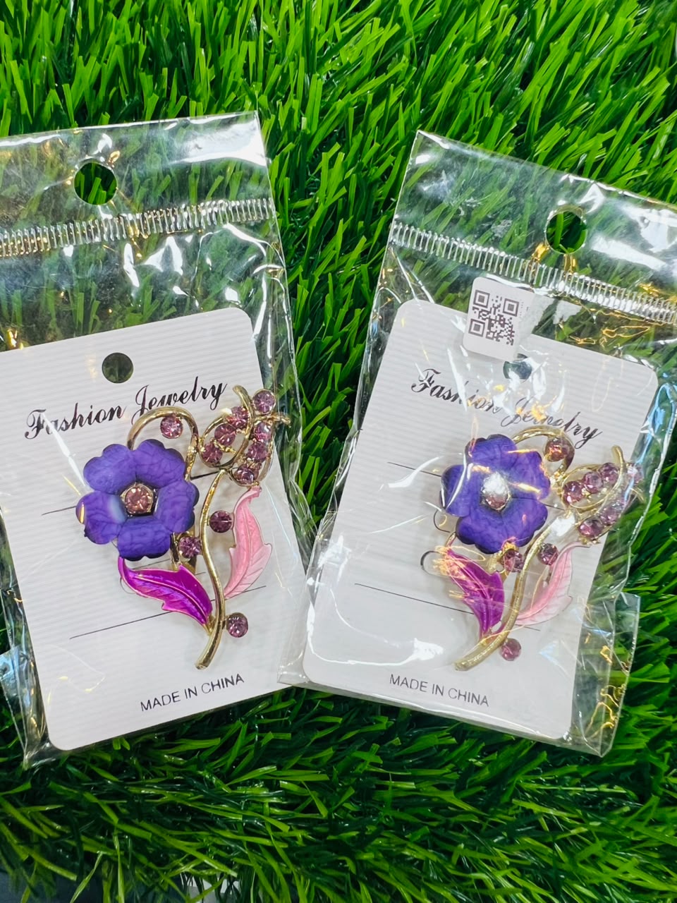 SAREE BROOCH View 2