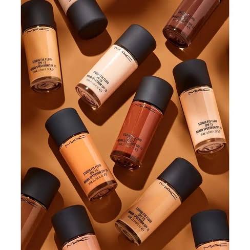 MAC STUDIO FIX FLUID SPF 15 NC30 30 View 2