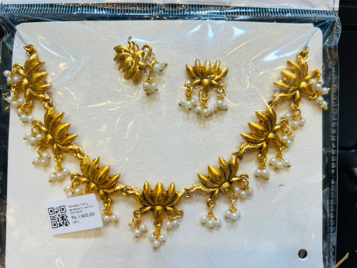 NECKLACE 145/9C View 2