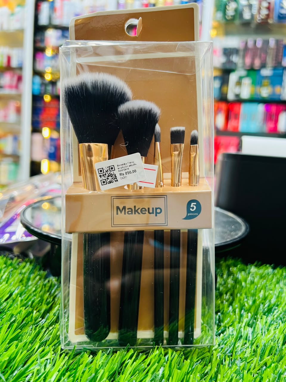 M BRUSH 400/4P - Rasmika Fancy