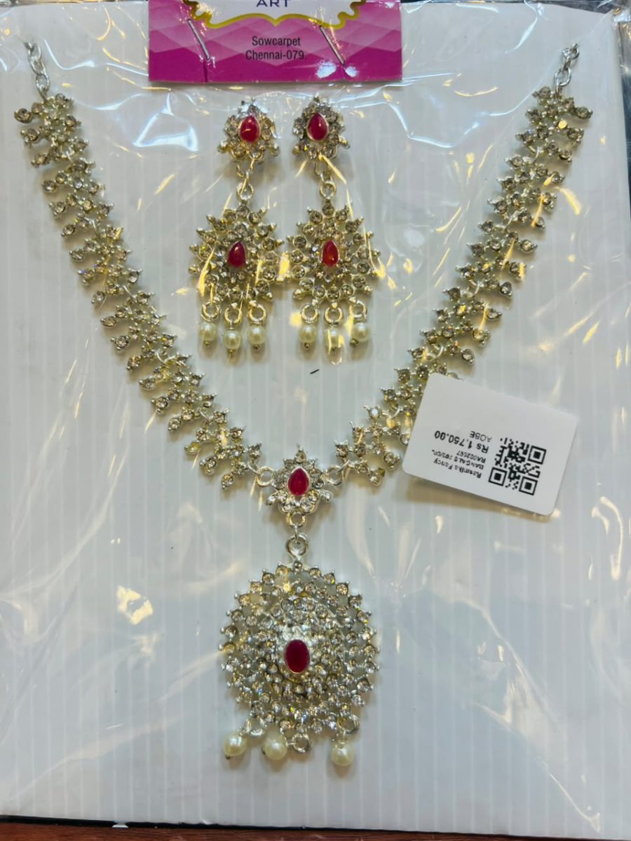 NECKLACE X 11 View 2