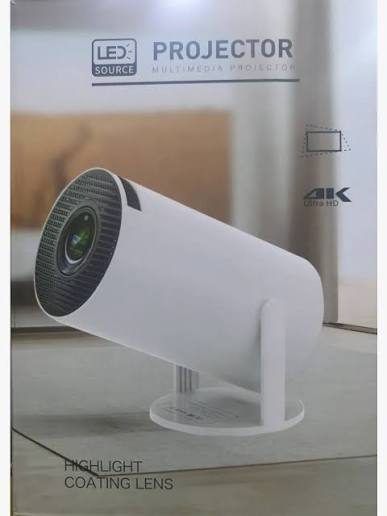 PROJECTOR 4K View 3