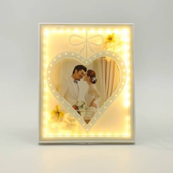 PHOTO FRAME WITH LED - Rasmika Fancy