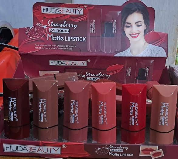 HUDA BEAUTY 24HOURH View 4