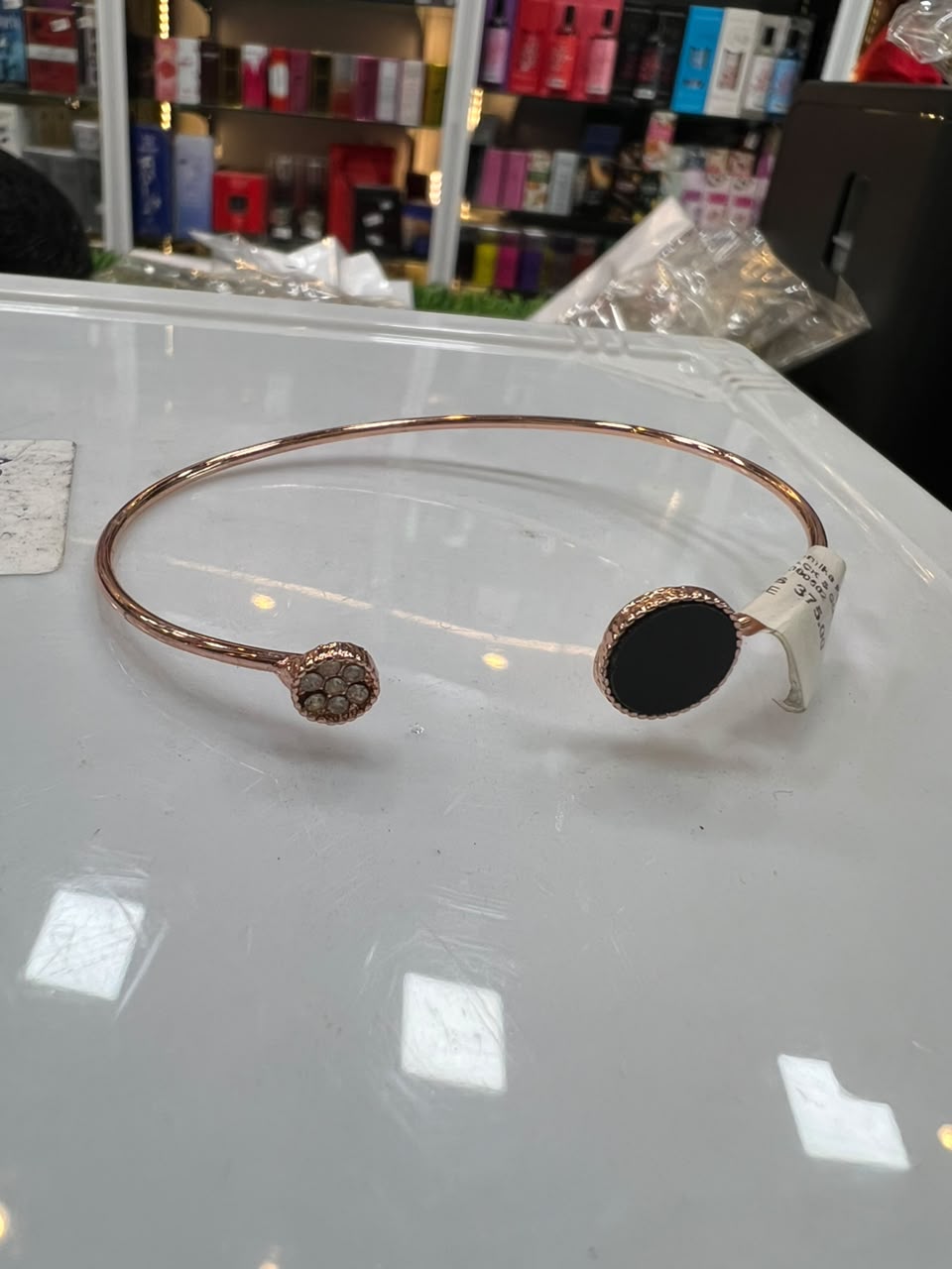 BLACK & GOLD BRACELET - Rasmika Fancy