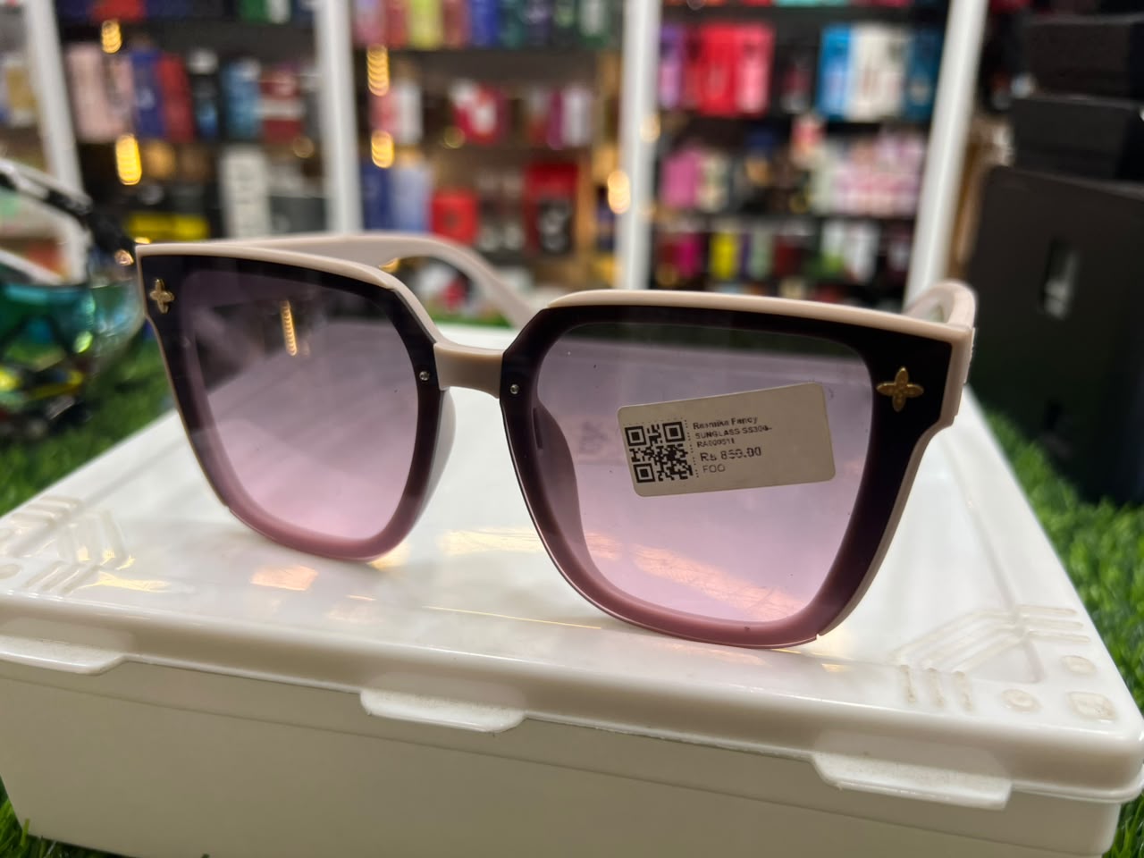SUNGLASS SS300 - Rasmika Fancy