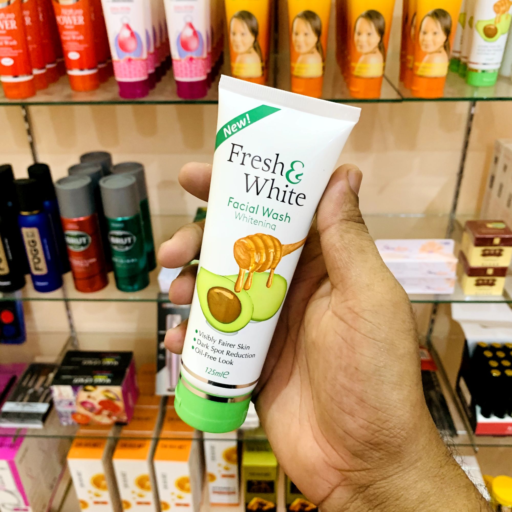 FRESH & WHITE FACIAL WASH WHITENING View 2